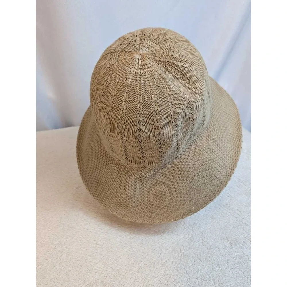 Women's Tan Knit Bucket Hat Sun Hat‎ Floral Accent Summer Beach